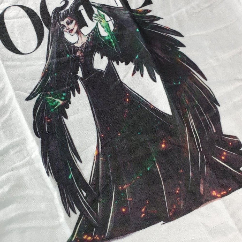 Vogue Disney Villain Maleficent White Short Sleeve - Picture 3 of 13